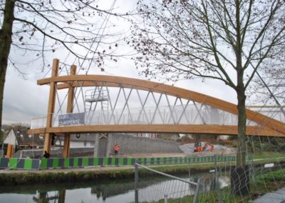 Construction d’une passerelle sur le canal de l’Ourcq (77)
